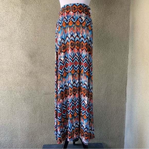 🔥5/$20🔥 “Gibson” Rayon Knit Southwest Print Skirt - Picture 2 of 6